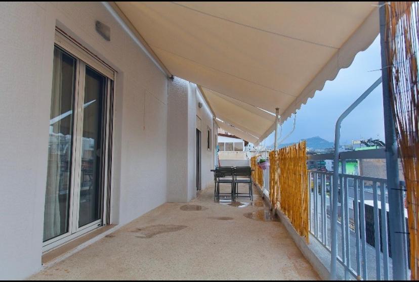 Athens City Themis 1 Bagian luar foto